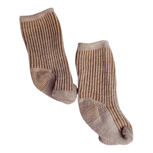 American Girl Kirsten Birthday Outfit Pleasant Co Doll Dress Apron Socks Wreath - Picture 8 of 11